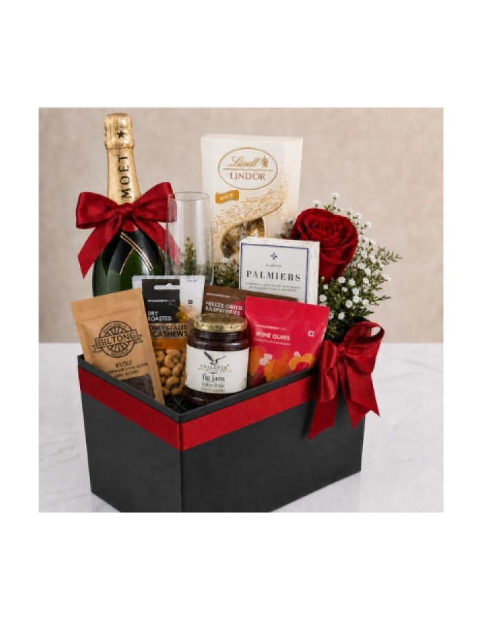 Moët & Chandon Luxury Birthday Gift Hamper 
