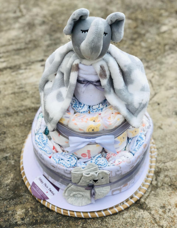PREGNANT MOM GIVEAWAY-Gender Neutral Nappy Cake